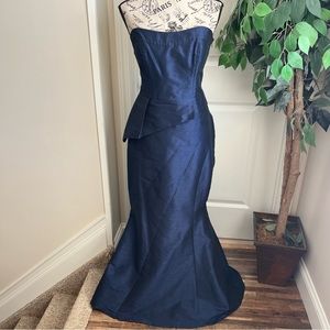 Alvina Valenta Maids Strapless Mermaid Gown Navy Sz 10